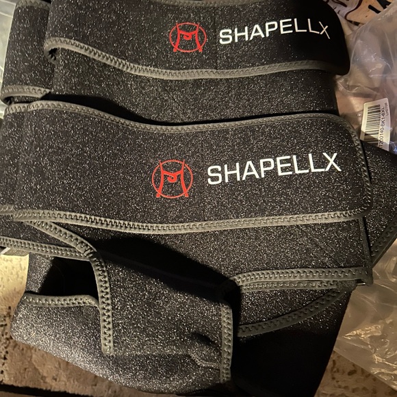 6XL Never been worn. I made this purchase, but never wore this. - Picture 1 of 2